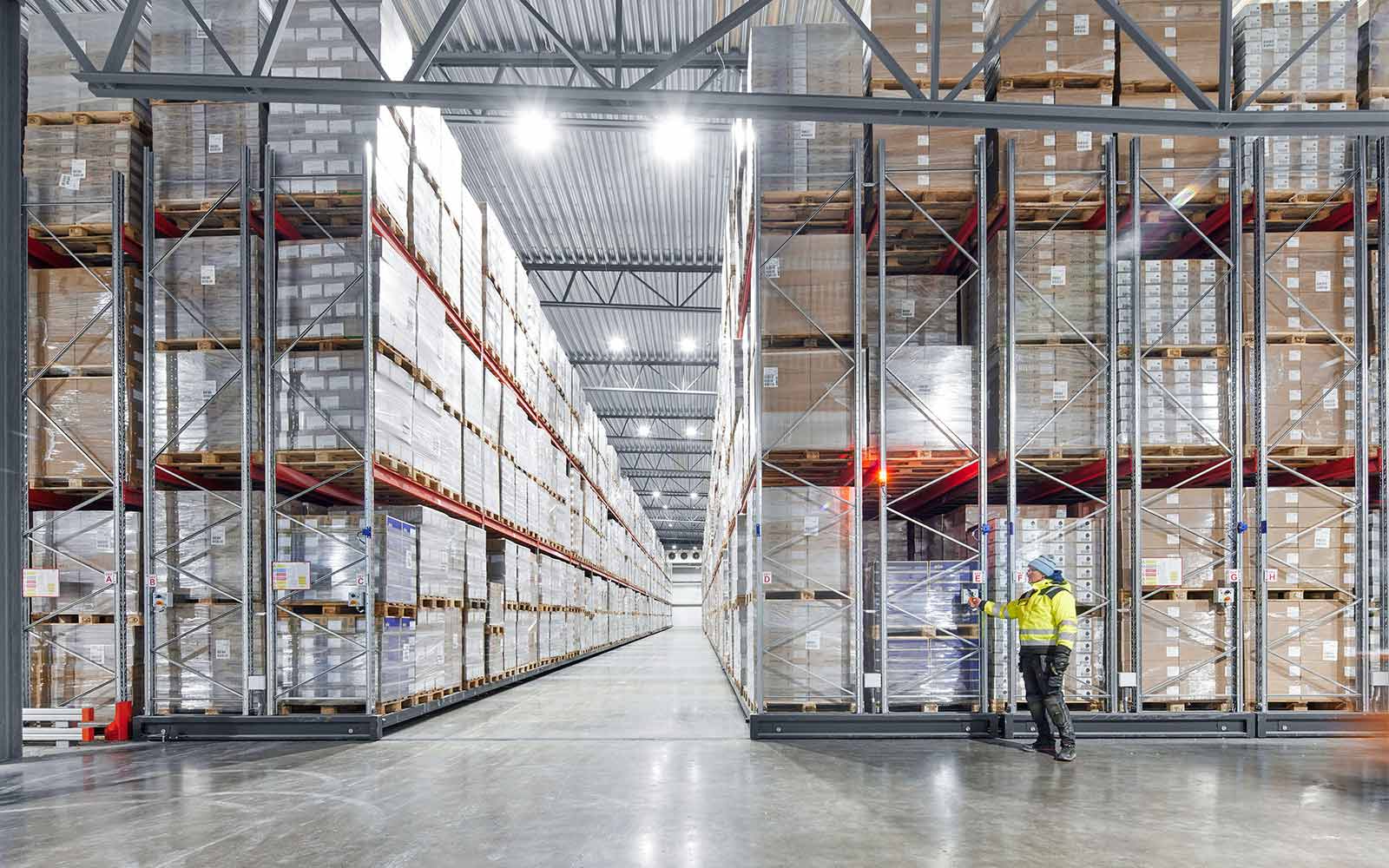 Fryslager Med Mobila Pallställ